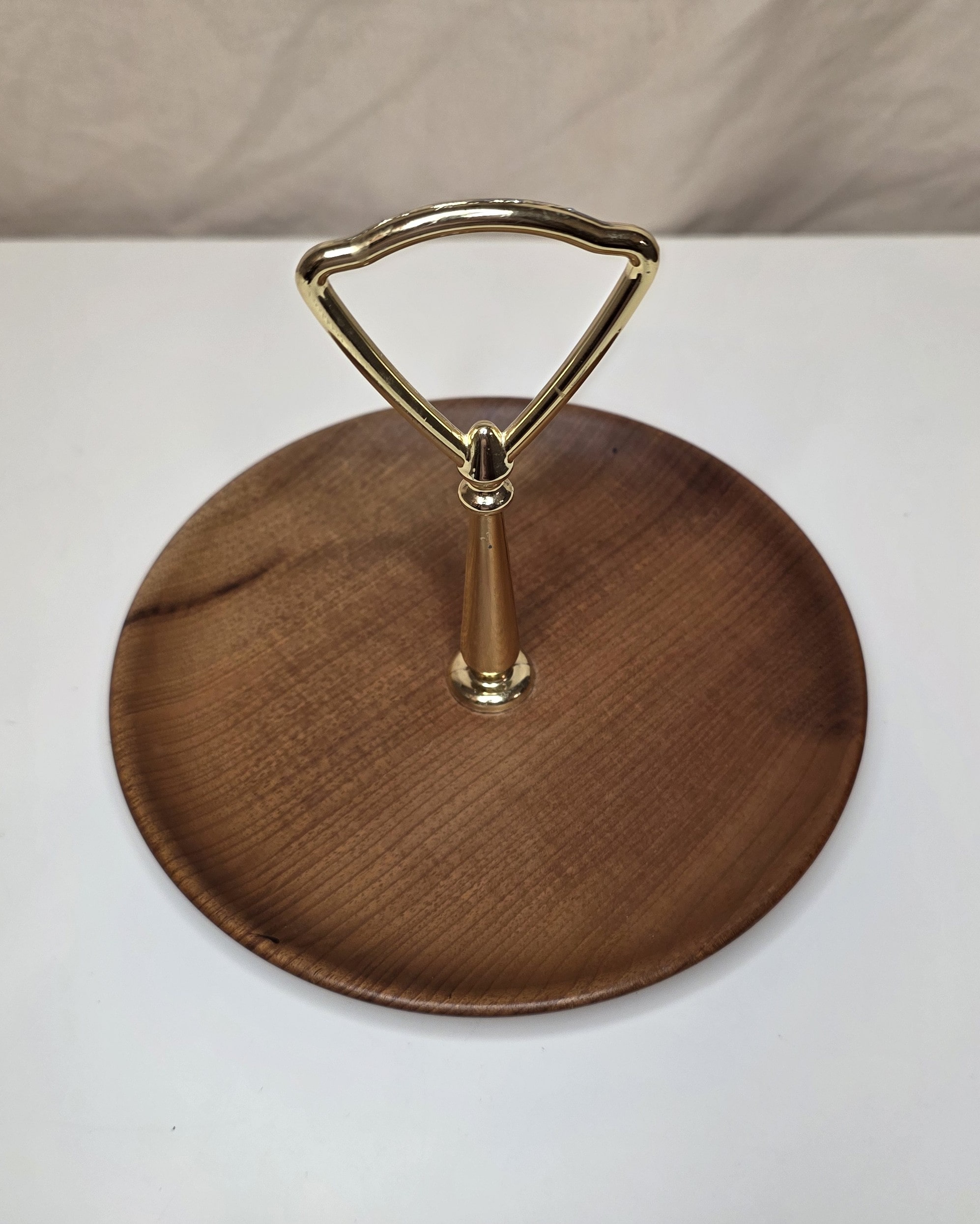 Myrtlewood Tidbit Tray with Gold-Tone Handle - Image 3