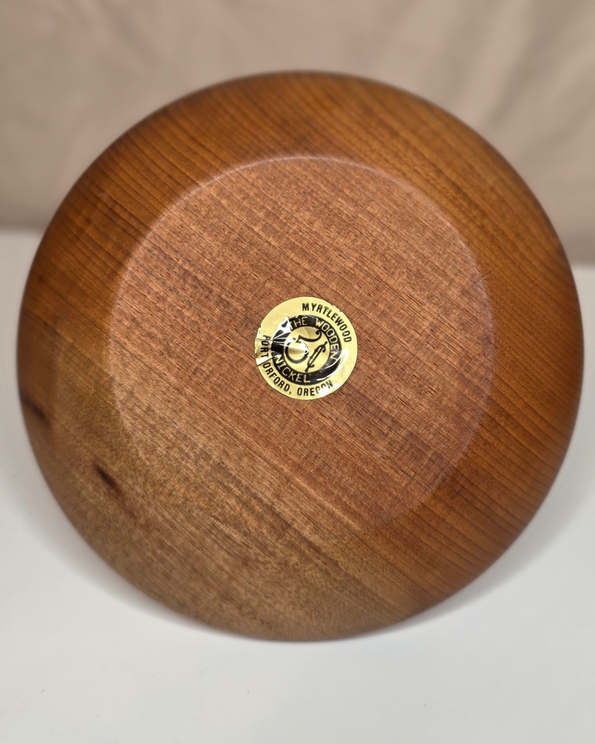 Myrtlewood Tidbit Tray with Gold-Tone Handle - Image 5