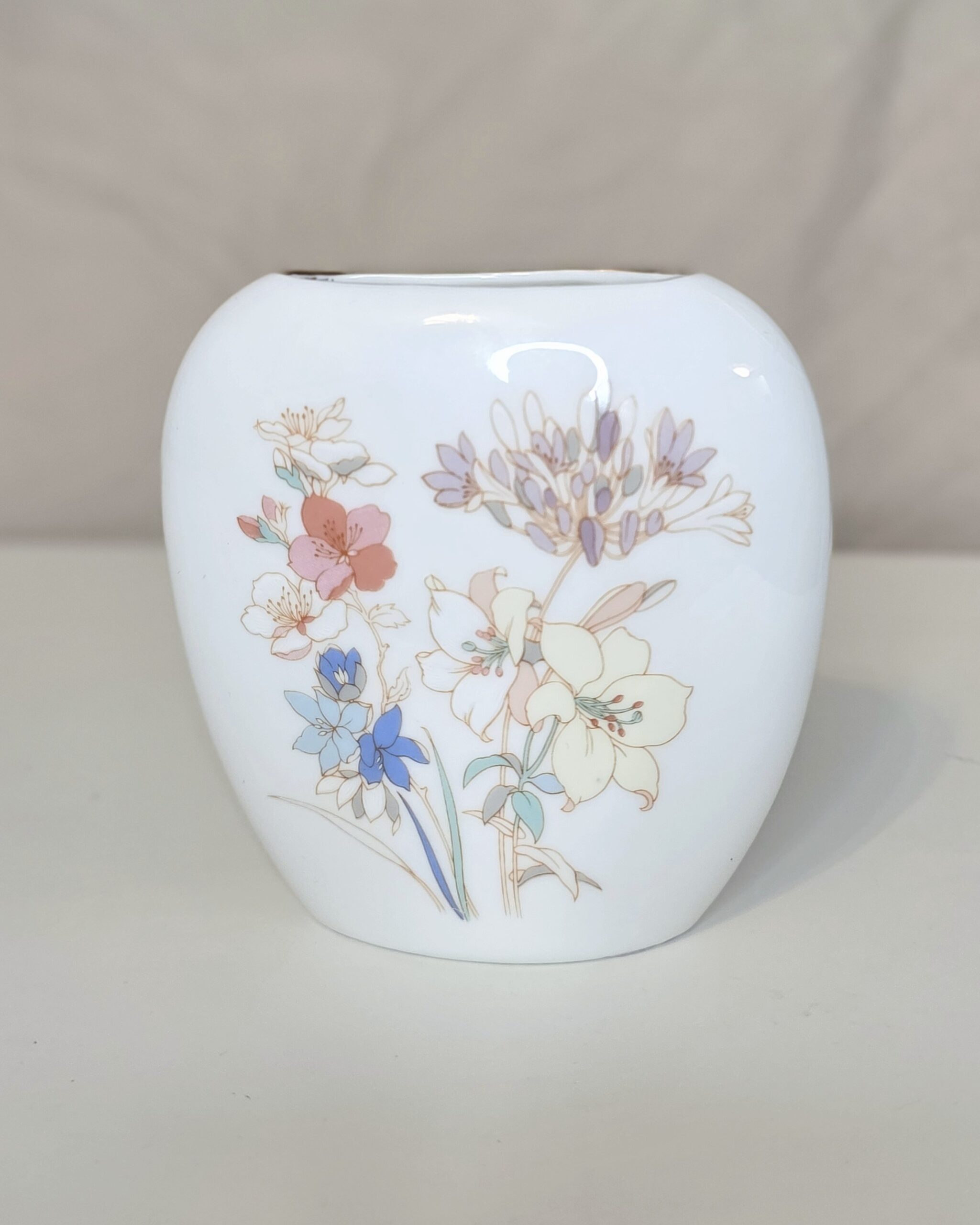 Japanese Floral Blossom 4" Oval Vase