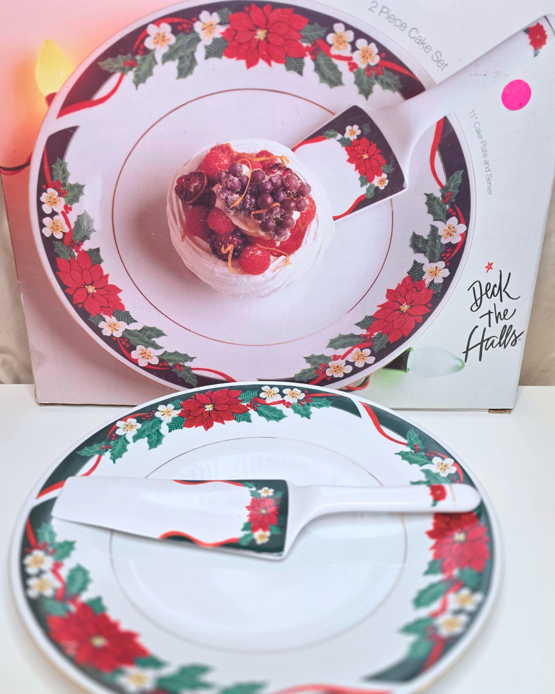 Tienshan “Deck The Halls” 2-Piece Cake Server Set - Image 2