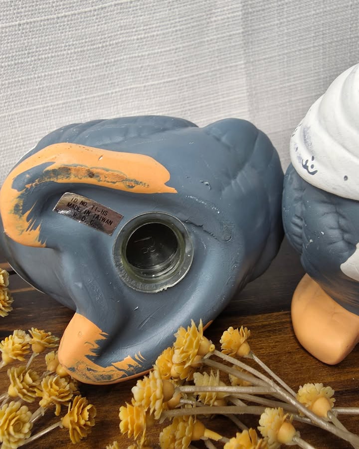 House of Lloyd Blue Duck / Goose Bonnet Salt & Pepper Shakers - Image 5