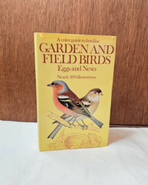 A Color Guide to Familiar Garden and Field Birds: Eggs and Nests (1974)